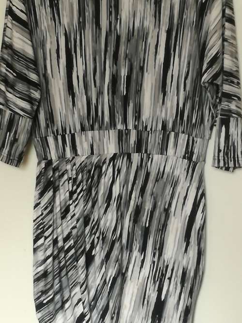 Slimming Dress from the Office to Dinner